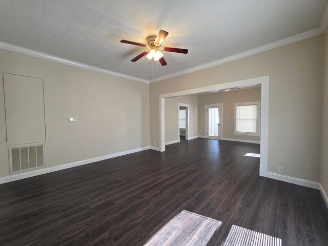 15 C Street NW, Miami, OK 74354