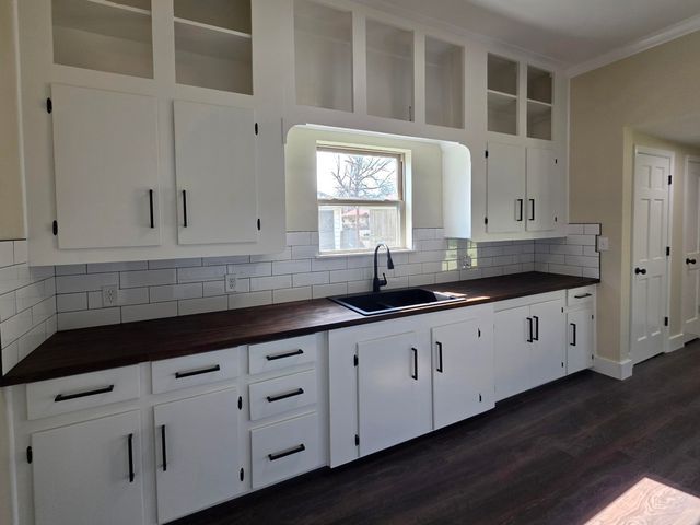 15 C Street NW, Miami, OK 74354