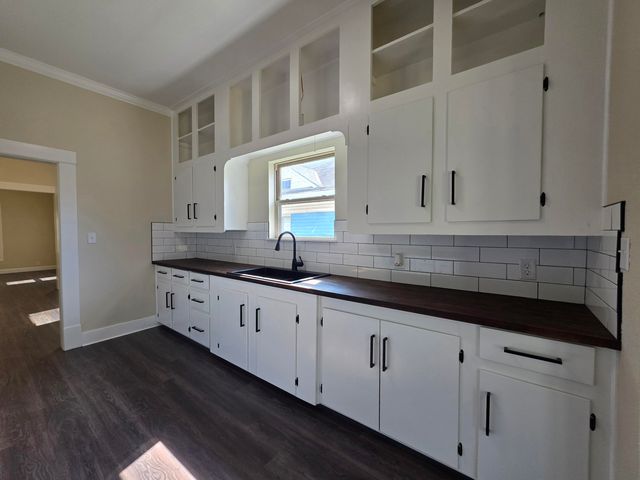 15 C Street NW, Miami, OK 74354