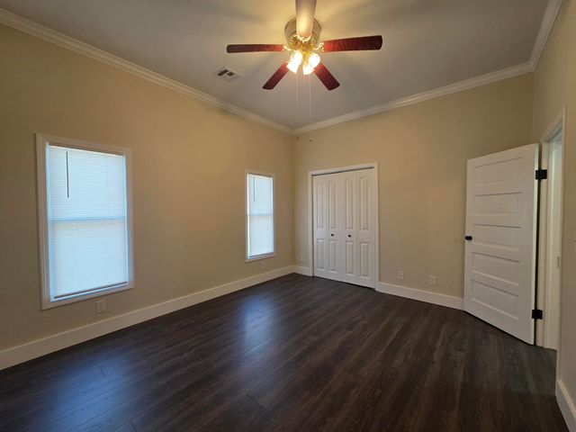 15 C Street NW, Miami, OK 74354