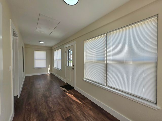 15 C Street NW, Miami, OK 74354