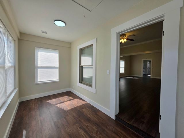 15 C Street NW, Miami, OK 74354