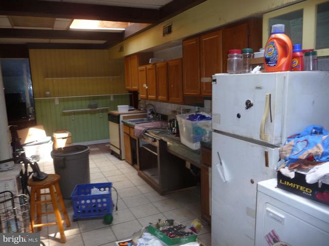 8618 SANDY PLAINS RD, Baltimore, MD 21222