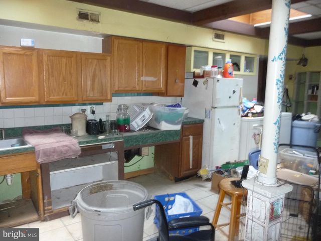 8618 SANDY PLAINS RD, Baltimore, MD 21222