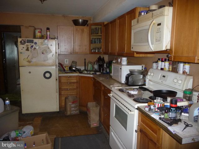 8618 SANDY PLAINS RD, Baltimore, MD 21222