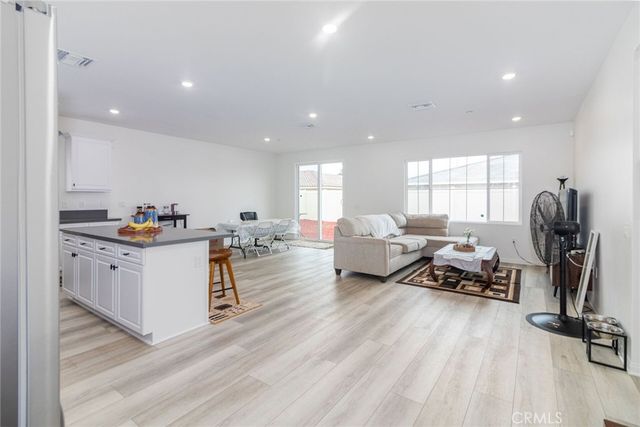 987 Runaway Trail, San Jacinto, CA 92582