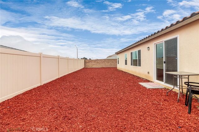 987 Runaway Trail, San Jacinto, CA 92582
