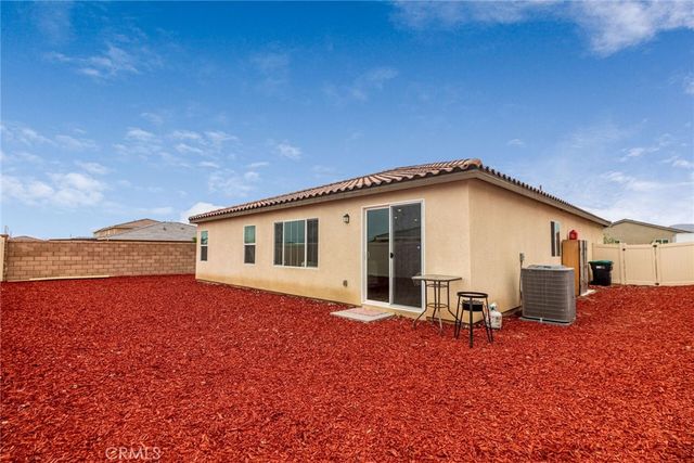 987 Runaway Trail, San Jacinto, CA 92582