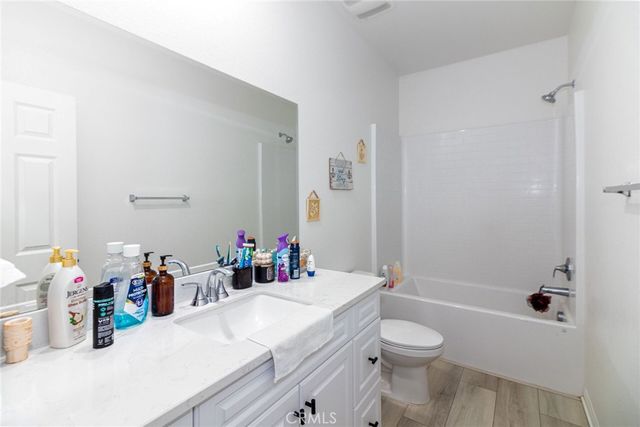 987 Runaway Trail, San Jacinto, CA 92582