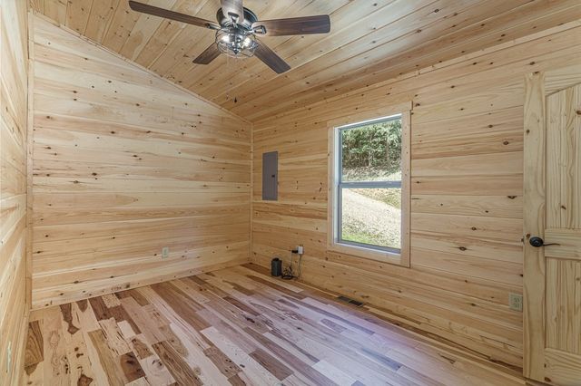 180 Hawthorne Drive, Murphy, NC 28906