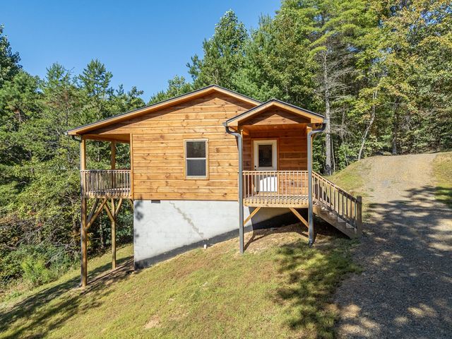 180 Hawthorne Drive, Murphy, NC 28906