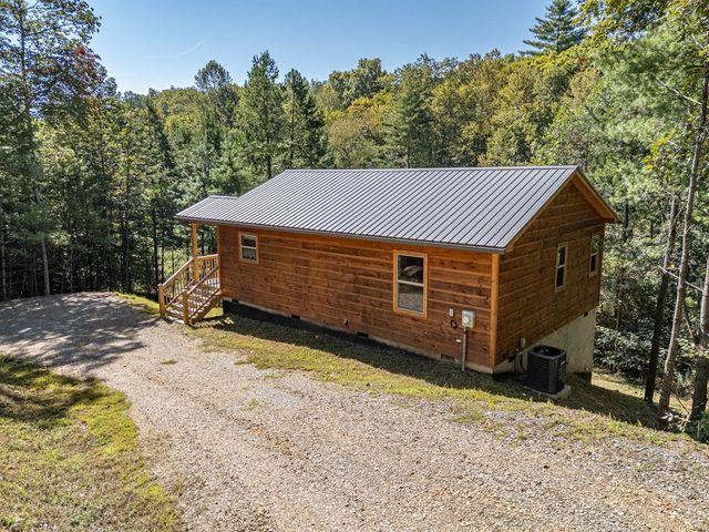 180 Hawthorne Drive, Murphy, NC 28906