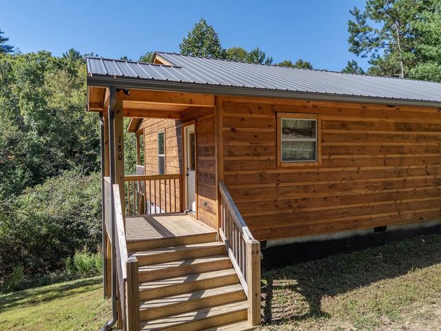 180 Hawthorne Drive, Murphy, NC 28906