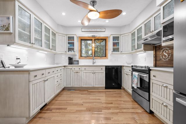 9425 Standifer Gap Road, Ooltewah, TN 37363