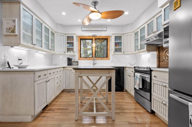 9425 Standifer Gap Road, Ooltewah, TN 37363