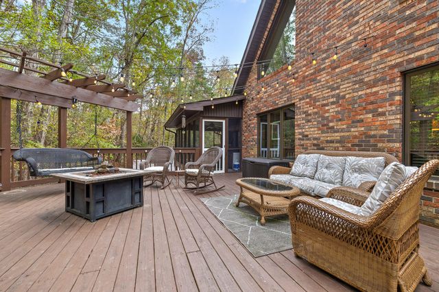 9425 Standifer Gap Road, Ooltewah, TN 37363