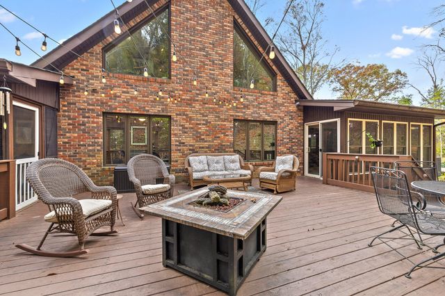 9425 Standifer Gap Road, Ooltewah, TN 37363