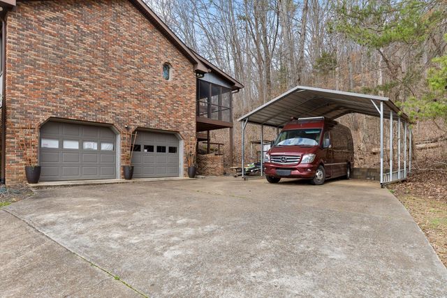 9425 Standifer Gap Road, Ooltewah, TN 37363