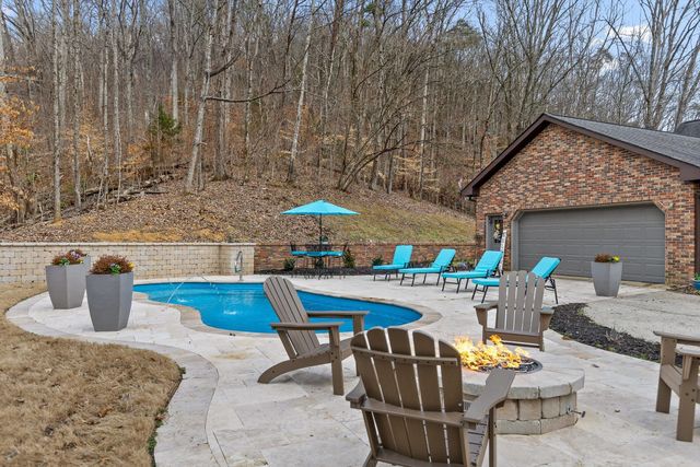 9425 Standifer Gap Road, Ooltewah, TN 37363