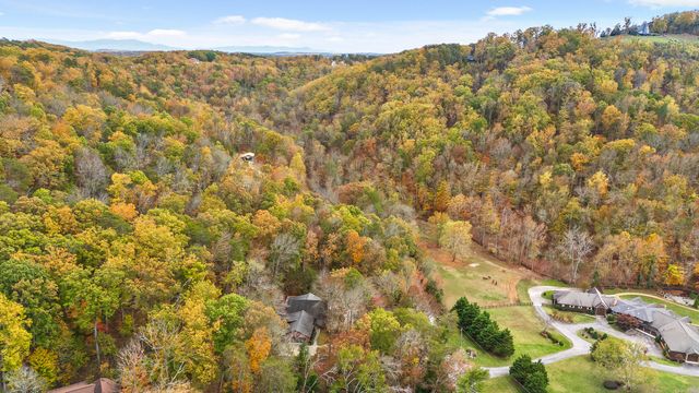 9425 Standifer Gap Road, Ooltewah, TN 37363