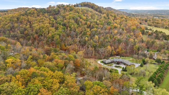9425 Standifer Gap Road, Ooltewah, TN 37363