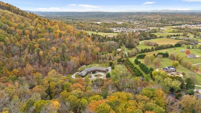 9425 Standifer Gap Road, Ooltewah, TN 37363