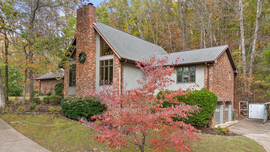 9425 Standifer Gap Road, Ooltewah, TN 37363