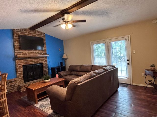 23 Oak Ridge Drive, Maumelle, AR 72113