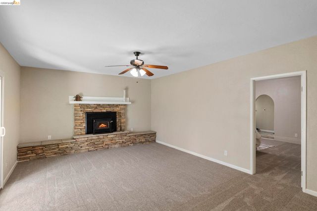 9721 Manzanita Way, Coulterville, CA 95311