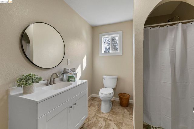 9721 Manzanita Way, Coulterville, CA 95311