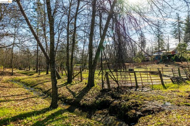 9721 Manzanita Way, Coulterville, CA 95311