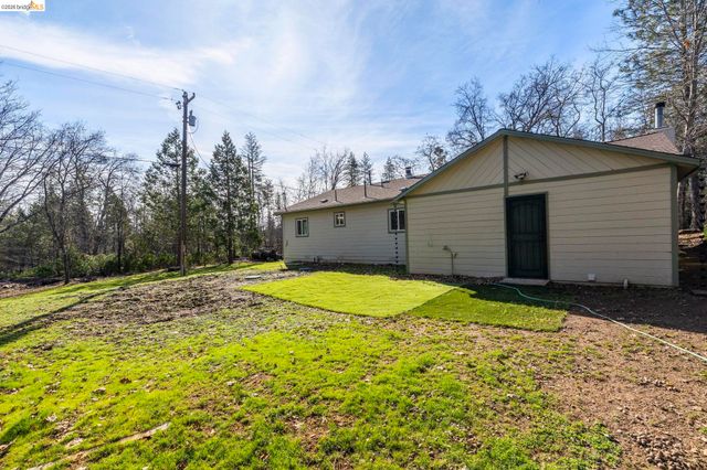 9721 Manzanita Way, Coulterville, CA 95311