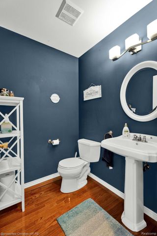 3813 Rochester Road, Royal Oak, MI 48073