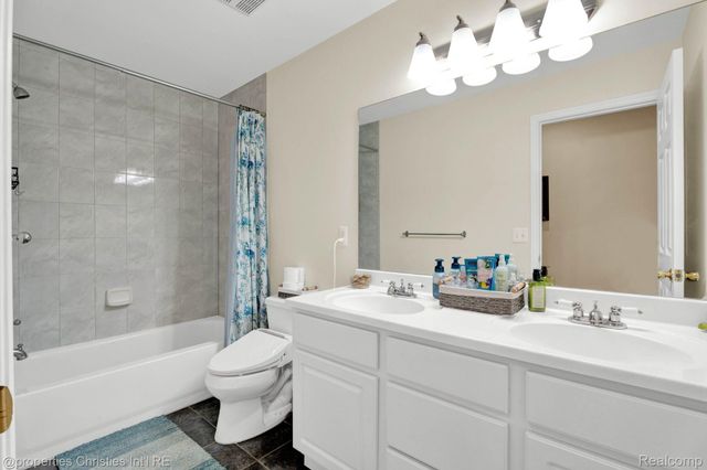 3813 Rochester Road, Royal Oak, MI 48073