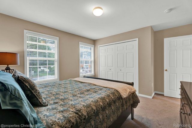 3813 Rochester Road, Royal Oak, MI 48073