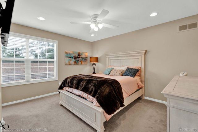 3813 Rochester Road, Royal Oak, MI 48073