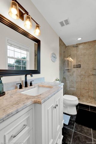 3813 Rochester Road, Royal Oak, MI 48073