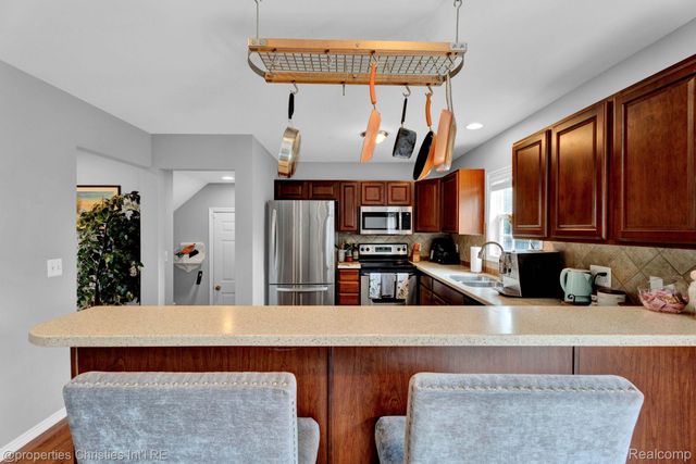 3813 Rochester Road, Royal Oak, MI 48073