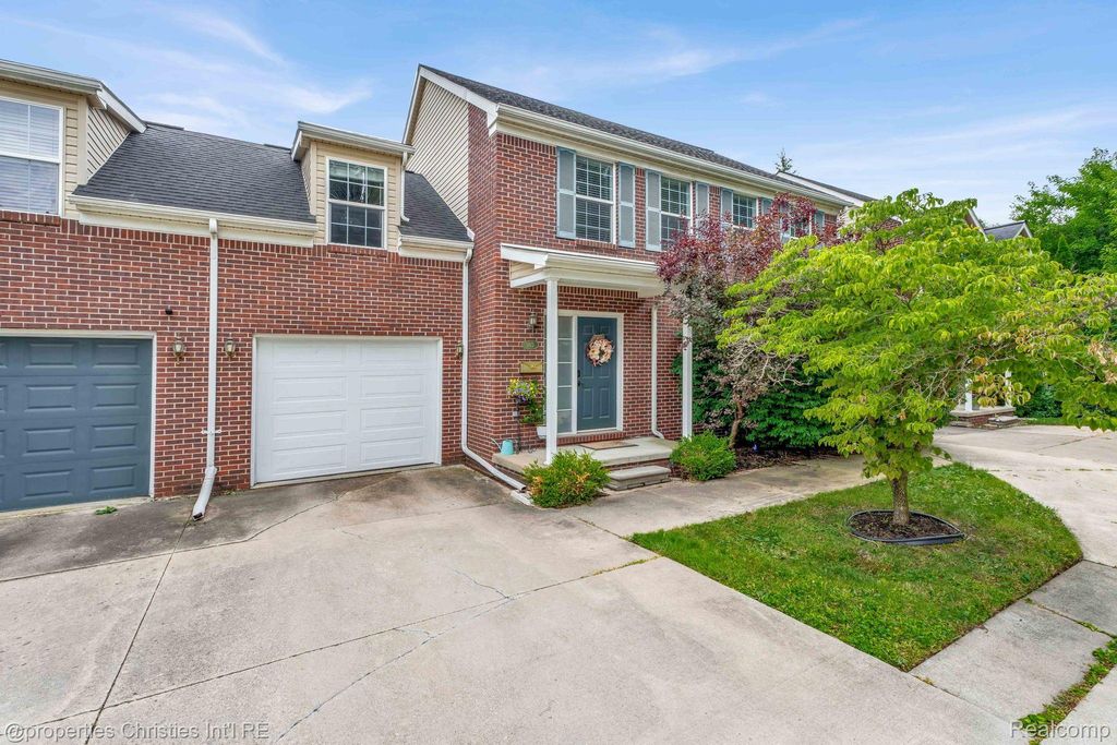 3813 Rochester Road, Royal Oak, MI 48073