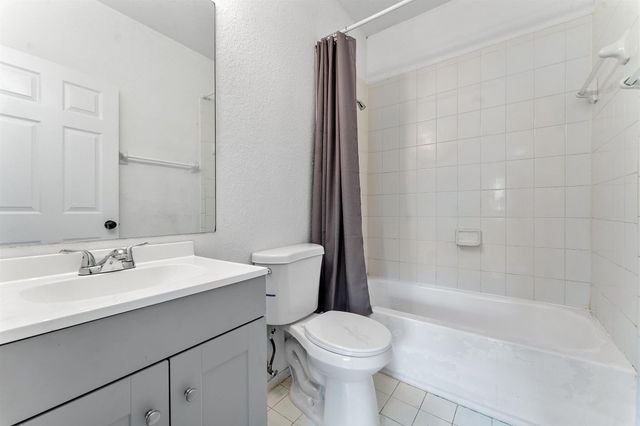 1407 S SANTA CATALINA Circle, North Lauderdale, FL 33068
