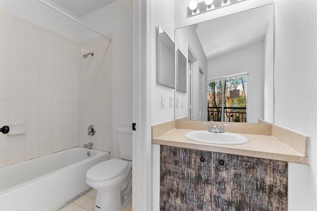 1407 S SANTA CATALINA Circle, North Lauderdale, FL 33068