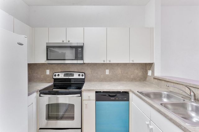 1407 S SANTA CATALINA Circle, North Lauderdale, FL 33068