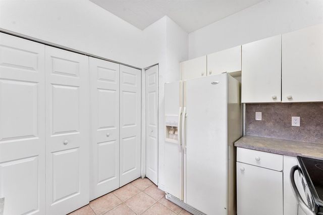 1407 S SANTA CATALINA Circle, North Lauderdale, FL 33068