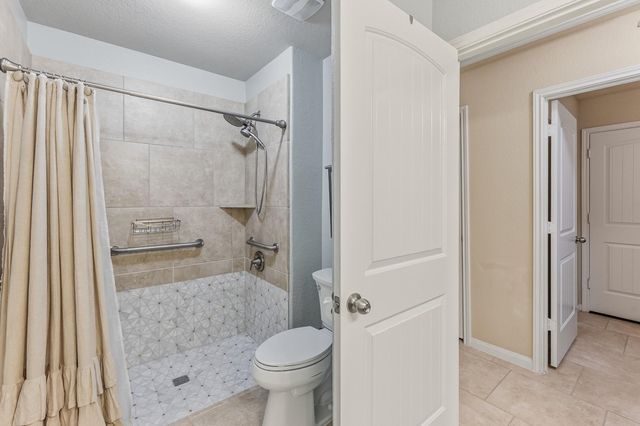 94 La Costa Drive, Montgomery, TX 77356