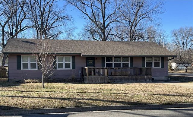925 N Elm Street, Nevada, MO 64772
