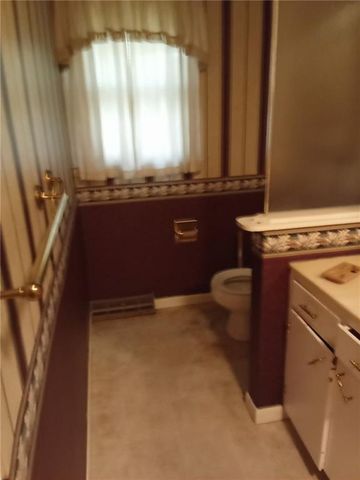 925 N Elm Street, Nevada, MO 64772