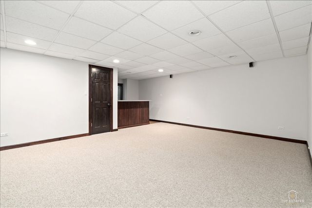 642 W Moreland Avenue, Addison, IL 60101