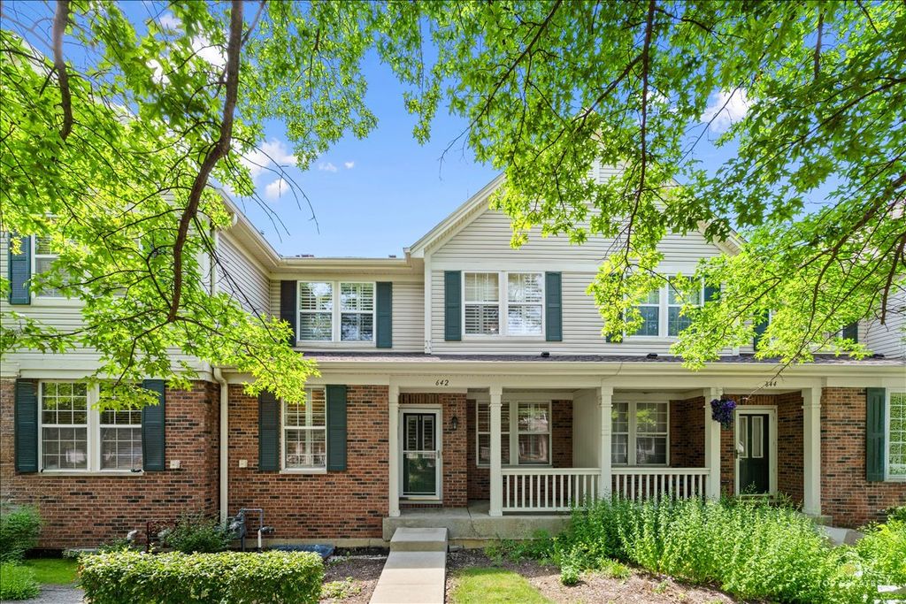 642 W Moreland Avenue, Addison, IL 60101