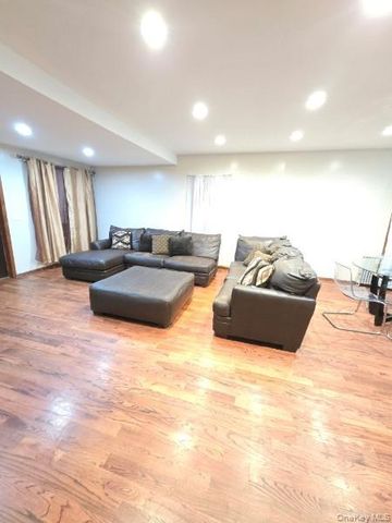 188-25 Mangin Avenue, Saint Albans, NY 11412