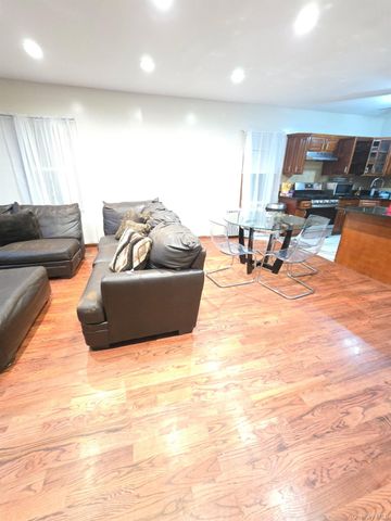 188-25 Mangin Avenue, Saint Albans, NY 11412